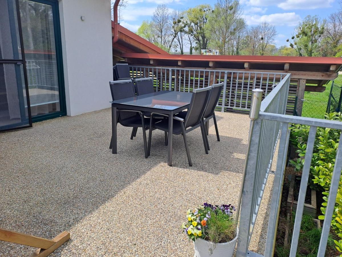 Apartmány U Zámečku Hlohovec Kültér fotó