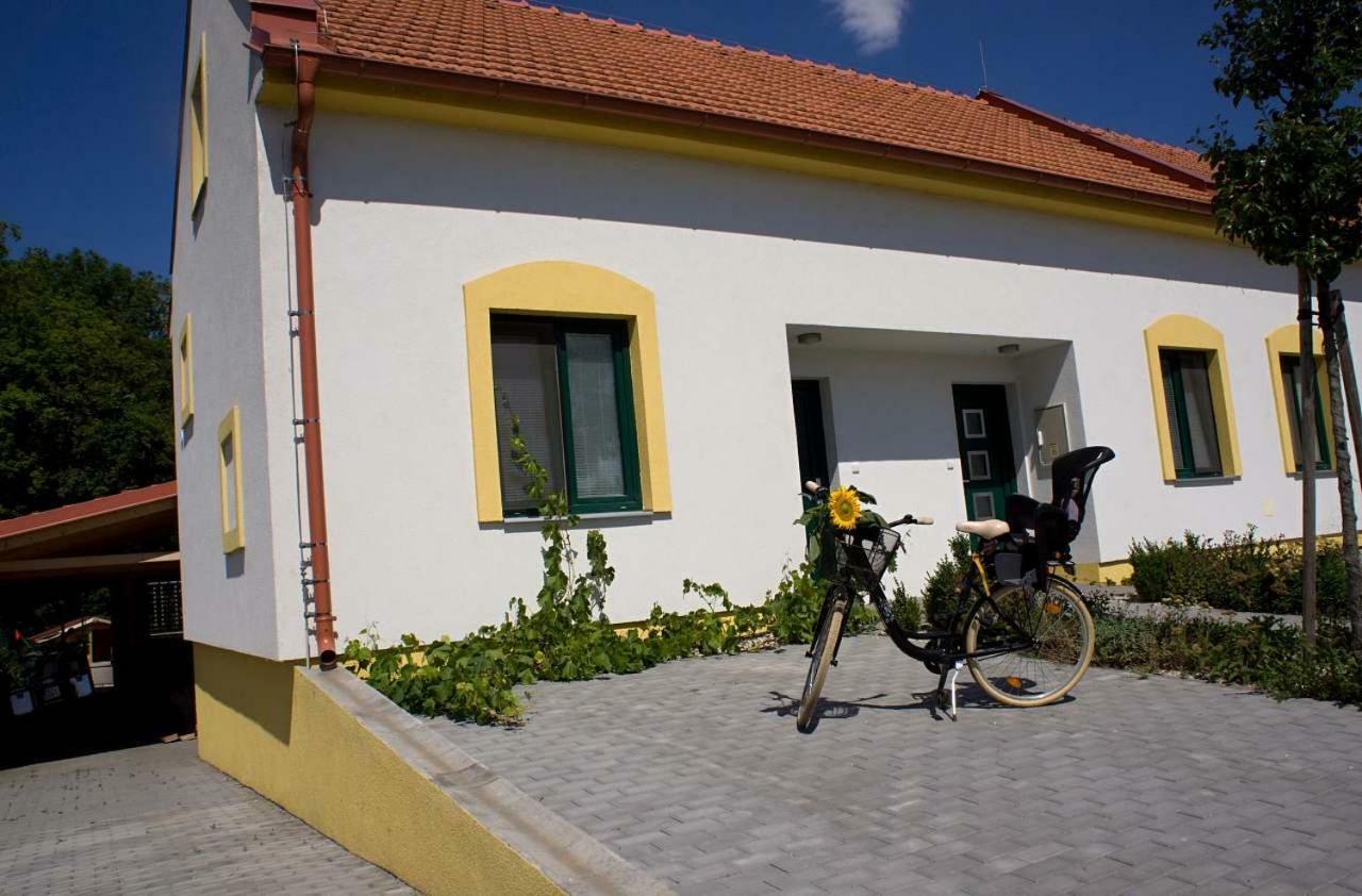 Apartmány U Zámečku Hlohovec Kültér fotó
