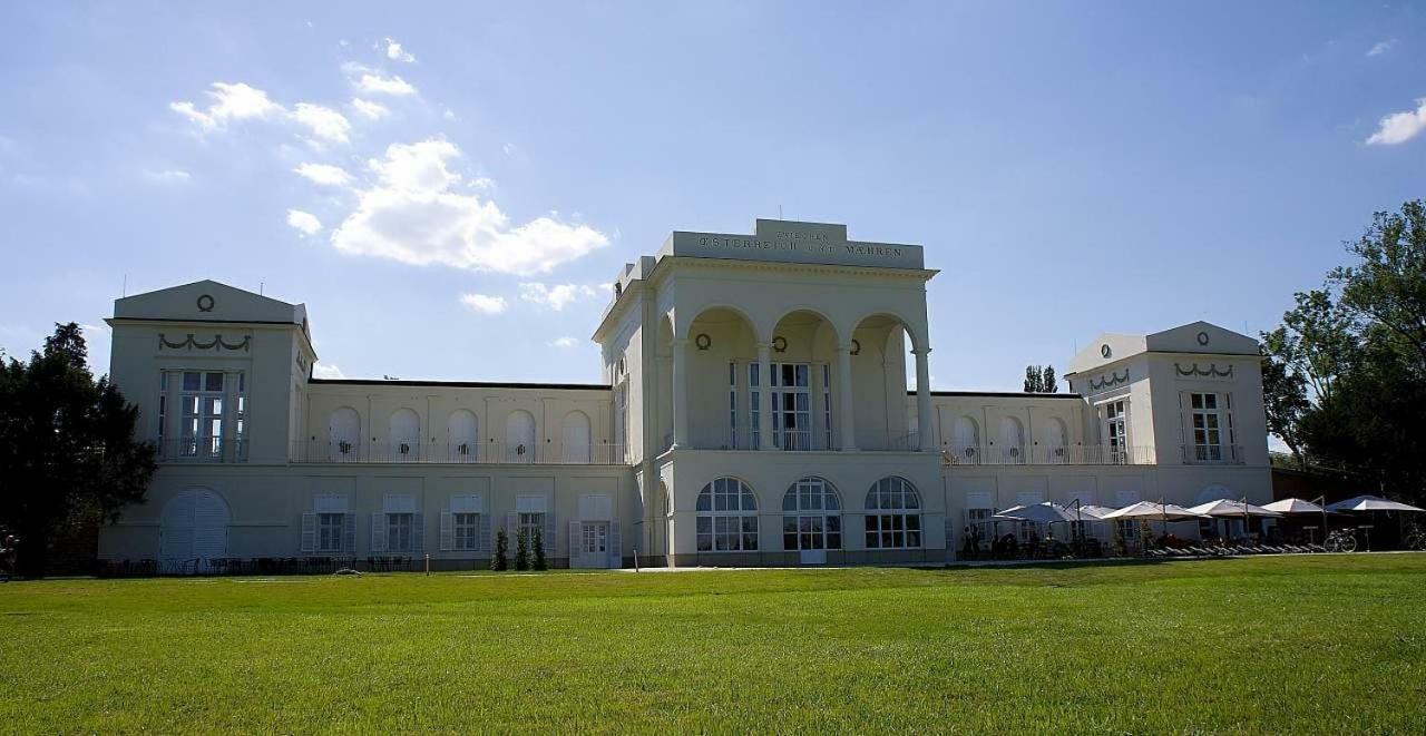 Apartmány U Zámečku Hlohovec Kültér fotó